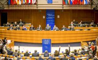 2017 innfører EU lovverk som forbyr geoblokkering